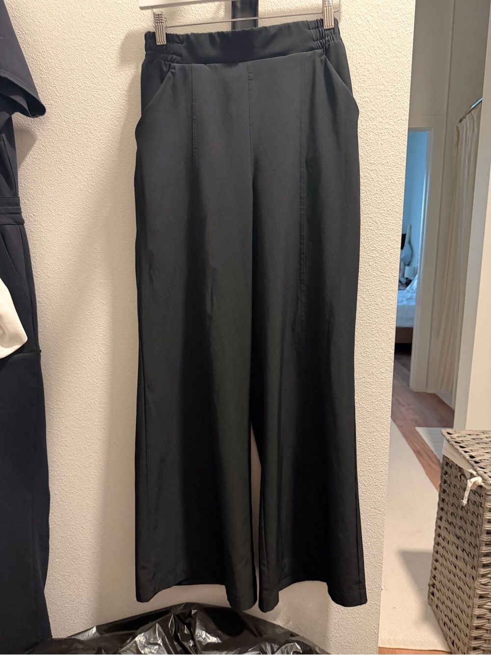 Fabletics Black Wide-Leg Pull-On Pants